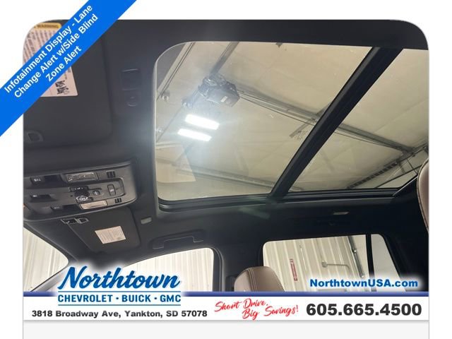 Used 2021 Chevrolet Tahoe High Country w/ Premium Package image 21