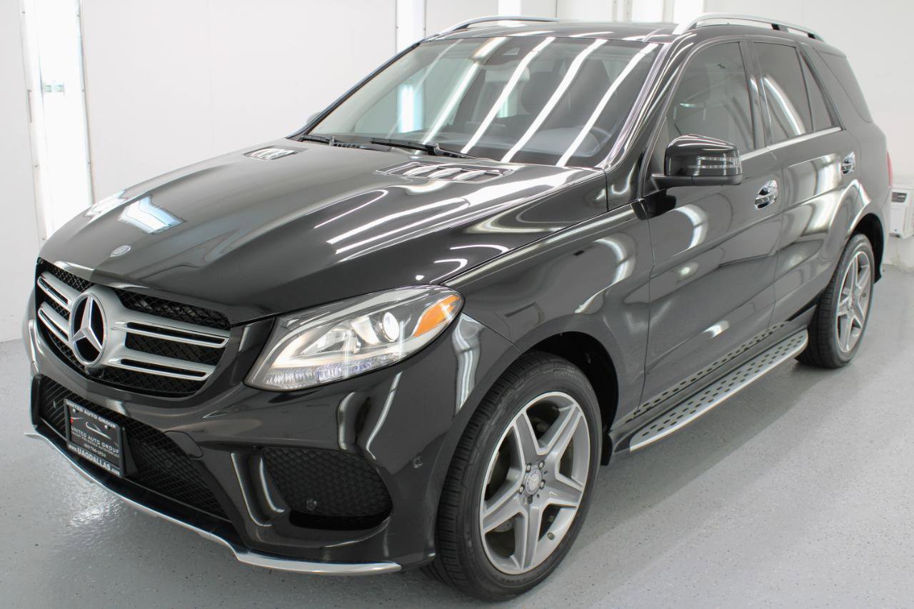 Used 2017 Mercedes-Benz GLE 400 4MATIC image 4