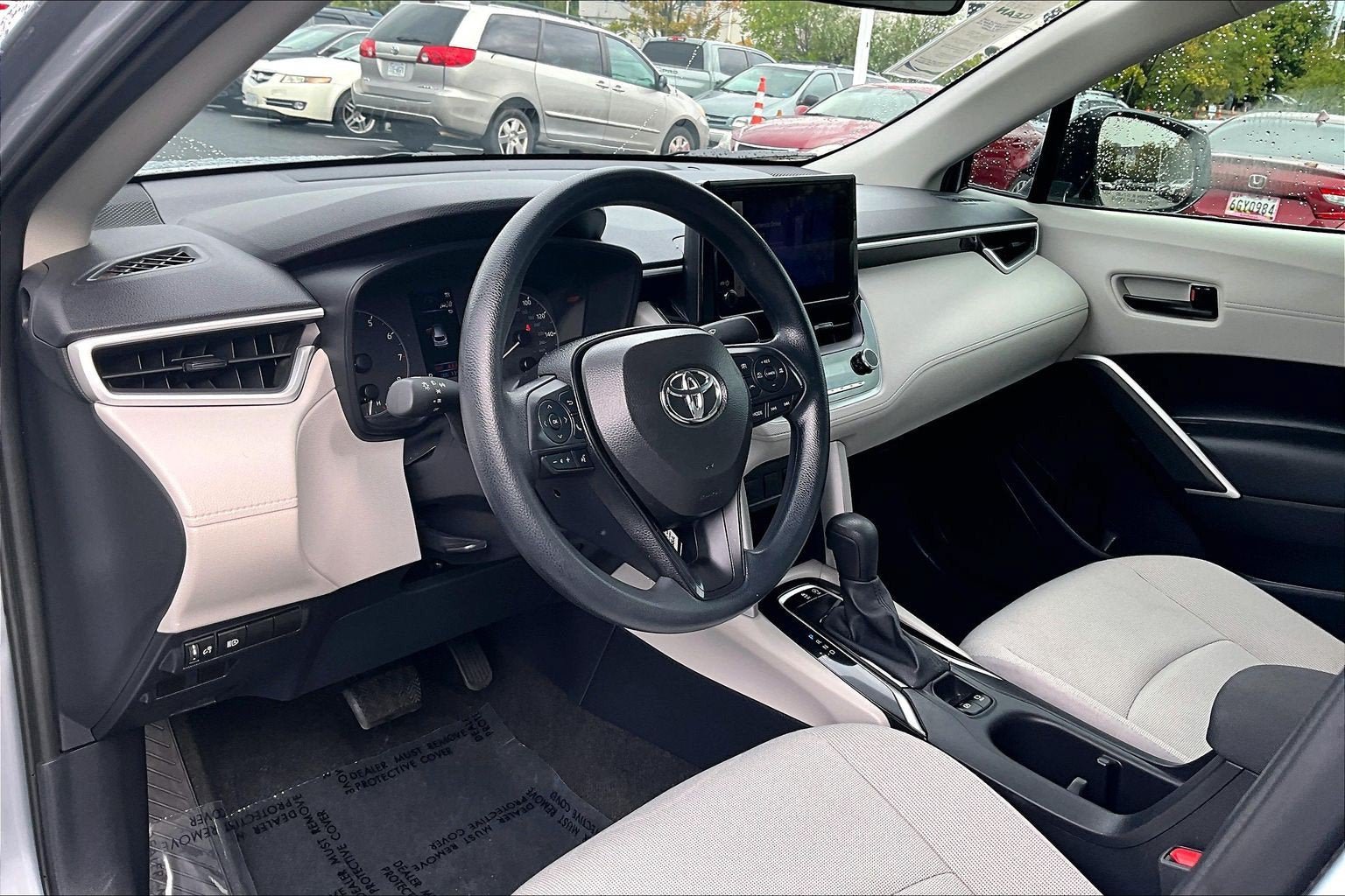 Used 2025 Toyota Corolla Cross L FWD image 12