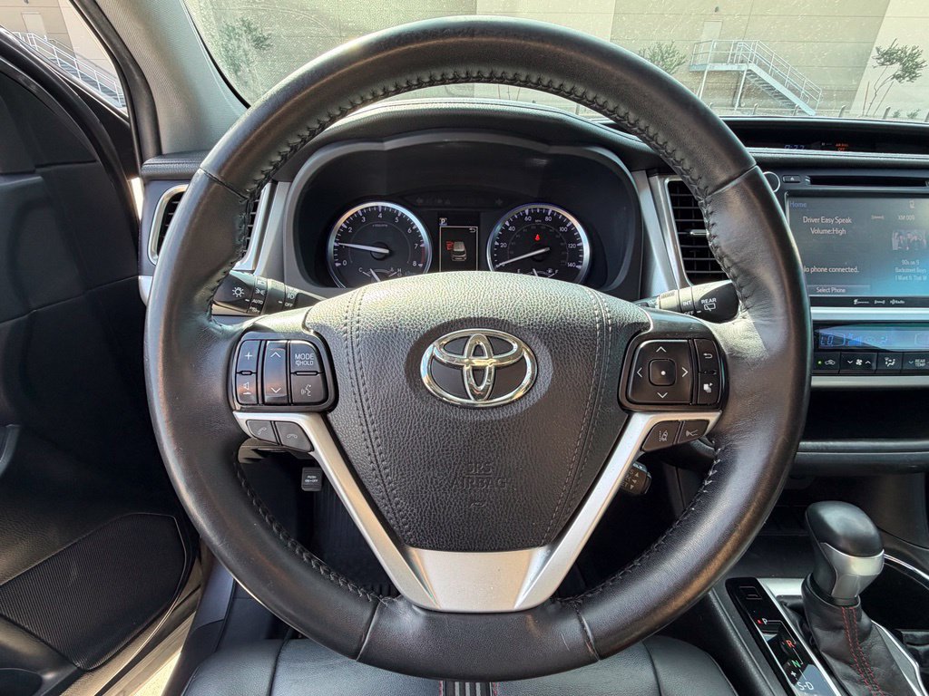 Used 2019 Toyota Highlander SE FWD image 15