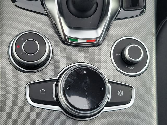 New 2025 Alfa Romeo Stelvio Sprint image 23