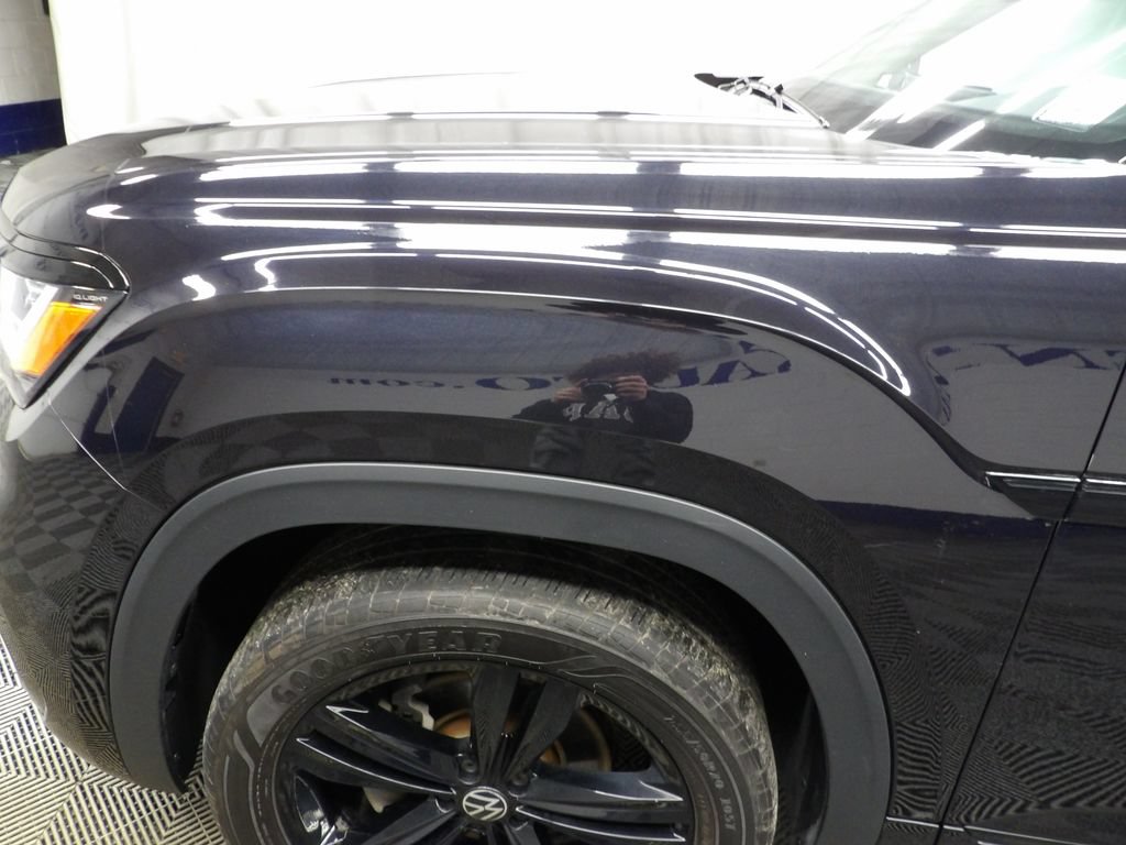 Used 2023 Volkswagen Atlas SEL R-Line AWD/4WD image 42