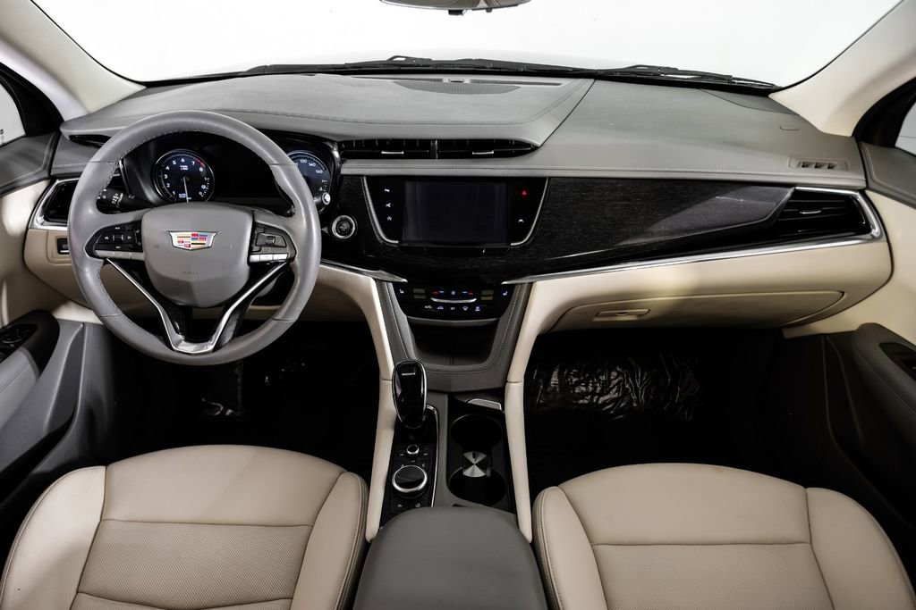 Used 2020 Cadillac XT6 Premium Luxury image 11