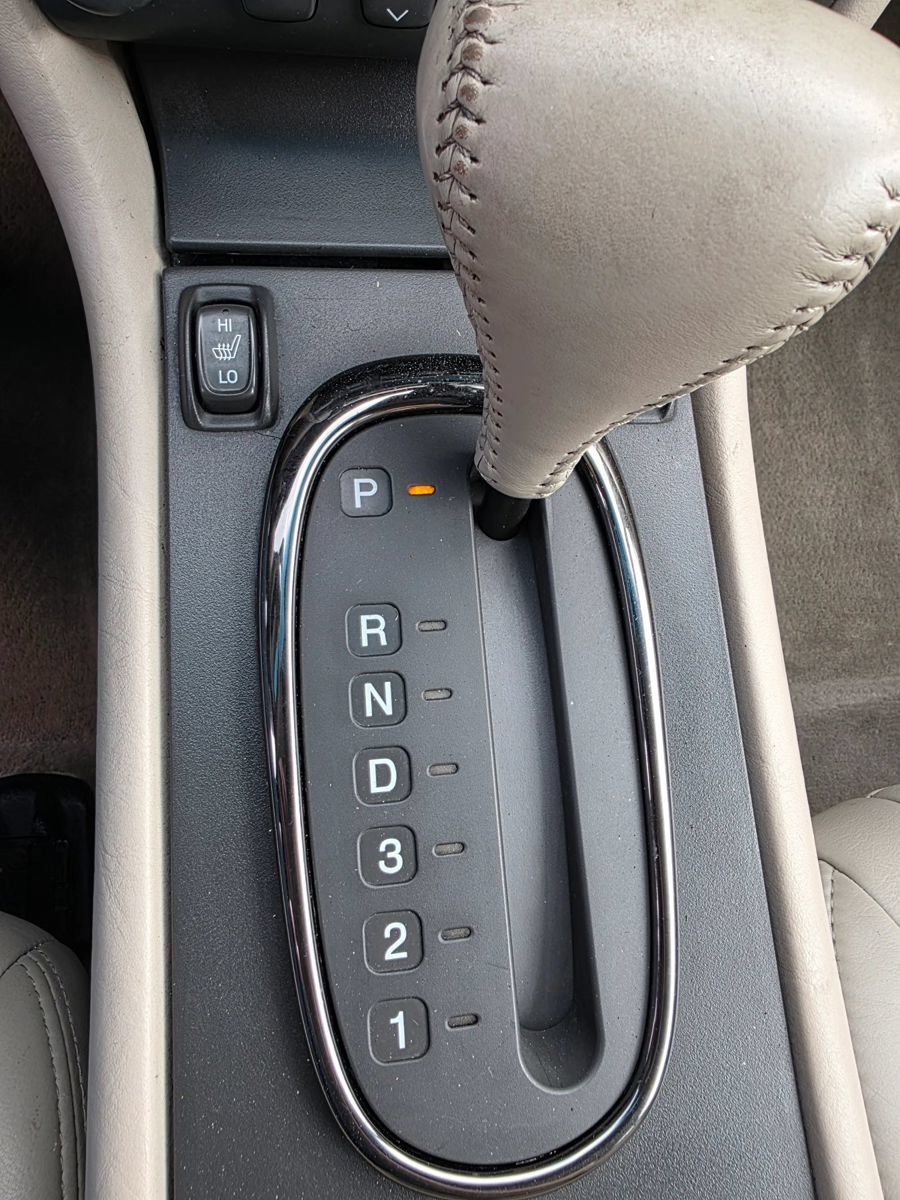 Used 2000 Cadillac Eldorado ESC w/ Comfort/Convenience Pkg FWD image 15