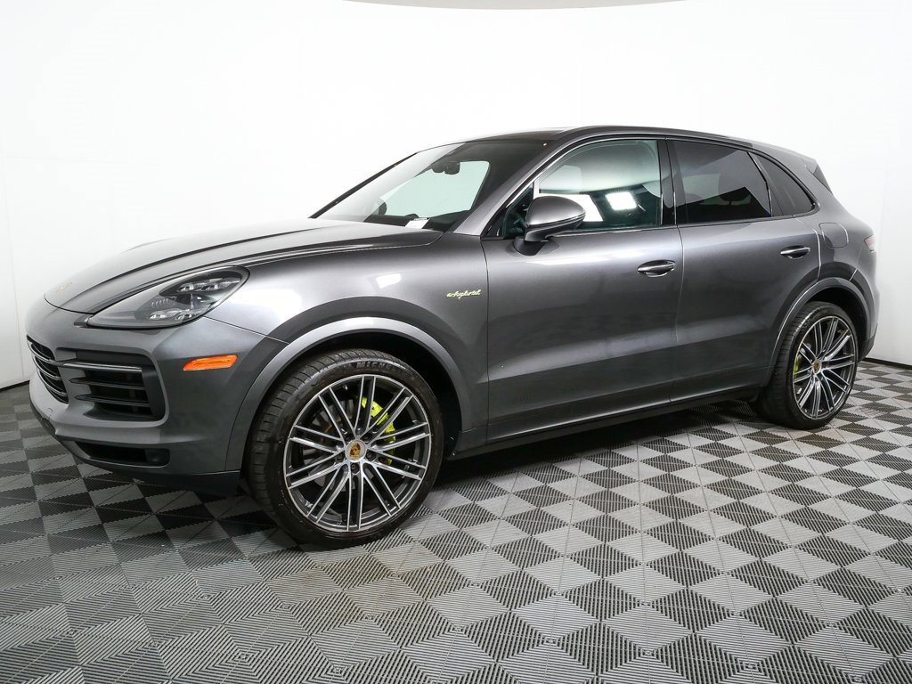 Used 2020 Porsche Cayenne E-Hybrid video 2