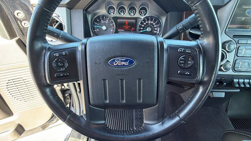 Used 2016 Ford F250 Lariat w/ Lariat Interior Package AWD/4WD image 18