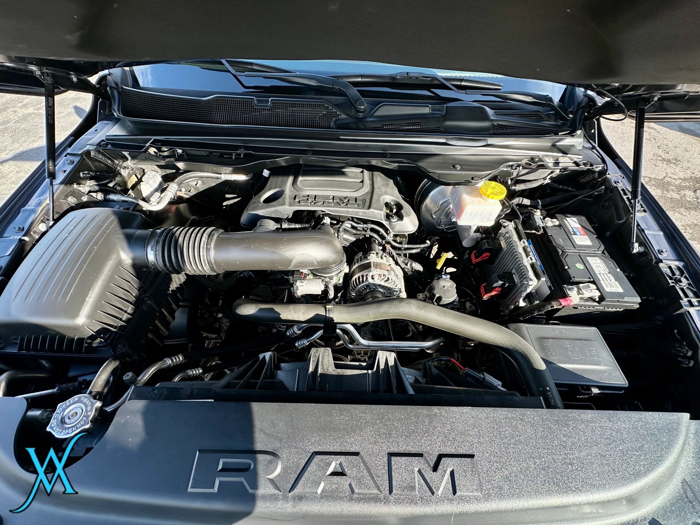Used 2020 RAM 1500 Laramie AWD/4WD image 40