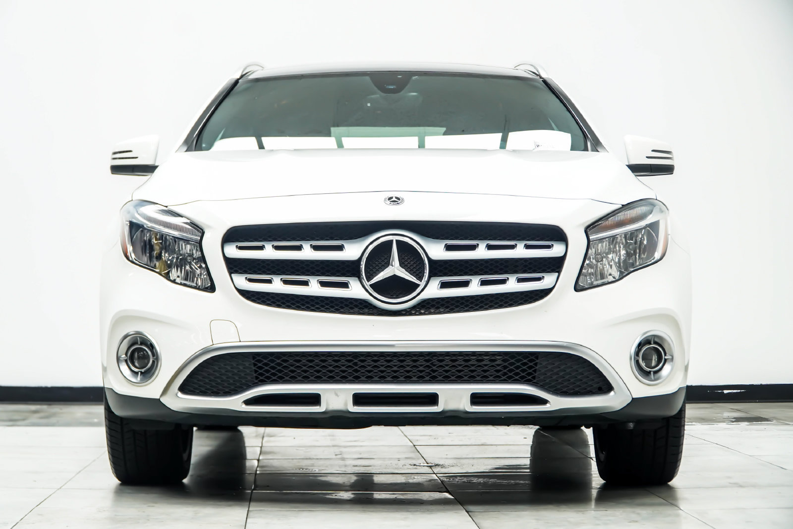 Used 2018 Mercedes-Benz GLA 250 4MATIC image 9