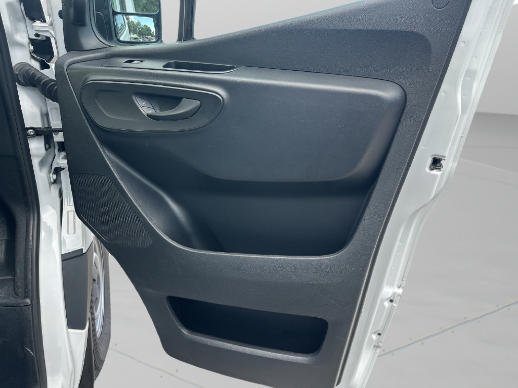 Used 2025 Mercedes-Benz Sprinter 2500 image 13