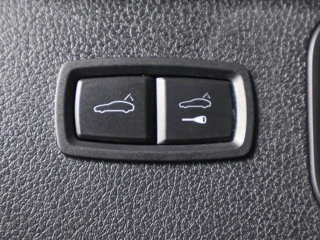 Used 2024 Porsche Macan GTS AWD/4WD image 50
