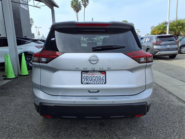 Certified 2025 Nissan Rogue SV w/ SV Premium Package image 20