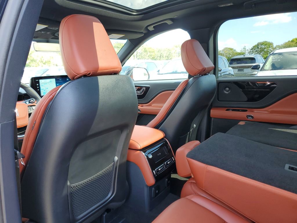 New 2025 Lincoln Aviator Reserve RWD image 10