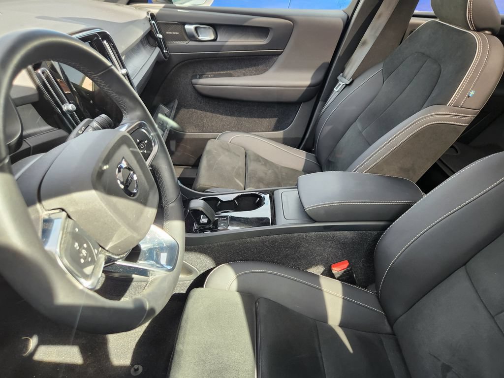 Used 2023 Volvo C40 P8 Recharge Ultimate AWD/4WD image 10