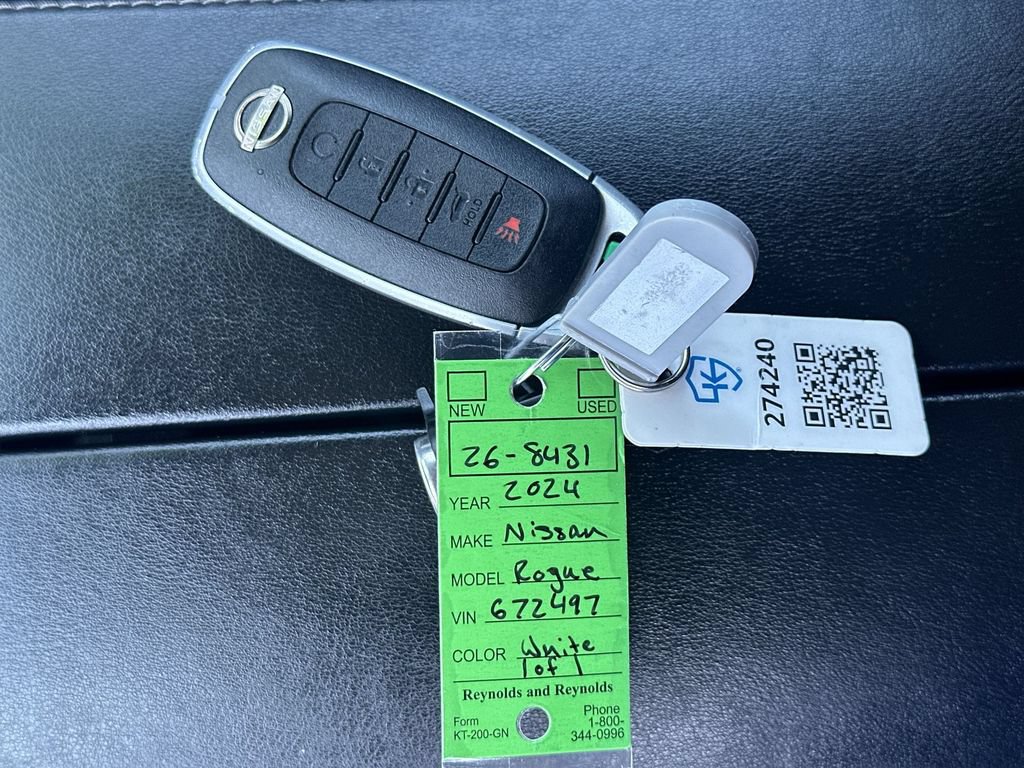 Used 2024 Nissan Rogue SV AWD/4WD image 24
