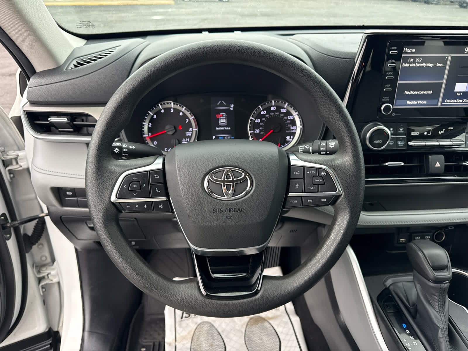 Used 2020 Toyota Highlander L AWD/4WD image 14
