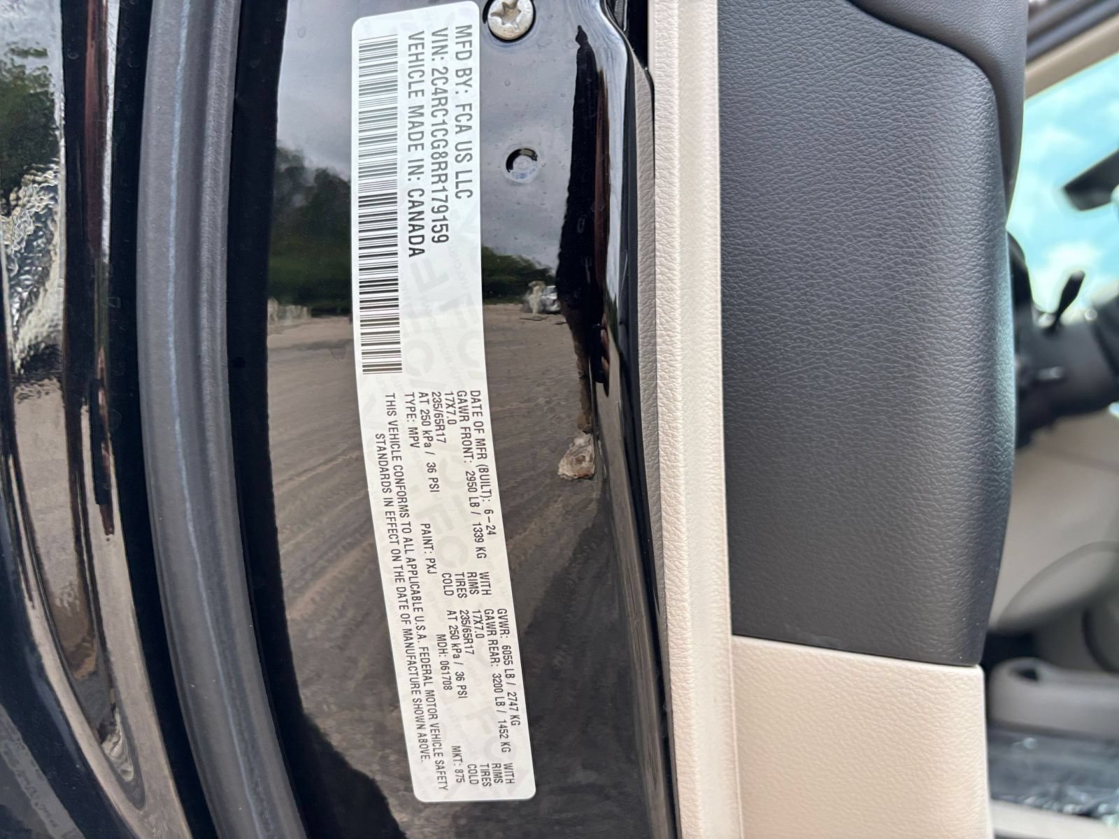 Used 2024 Chrysler Voyager LX FWD image 30