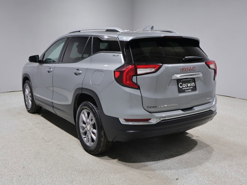 Used 2024 GMC Terrain SLT AWD/4WD image 5