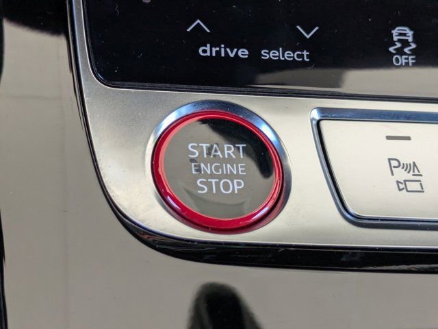 Used 2024 Audi RS Q8 image 34