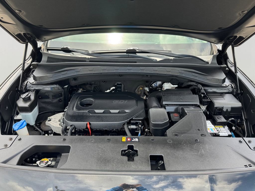 Used 2019 Hyundai Santa Fe SE AWD/4WD image 9
