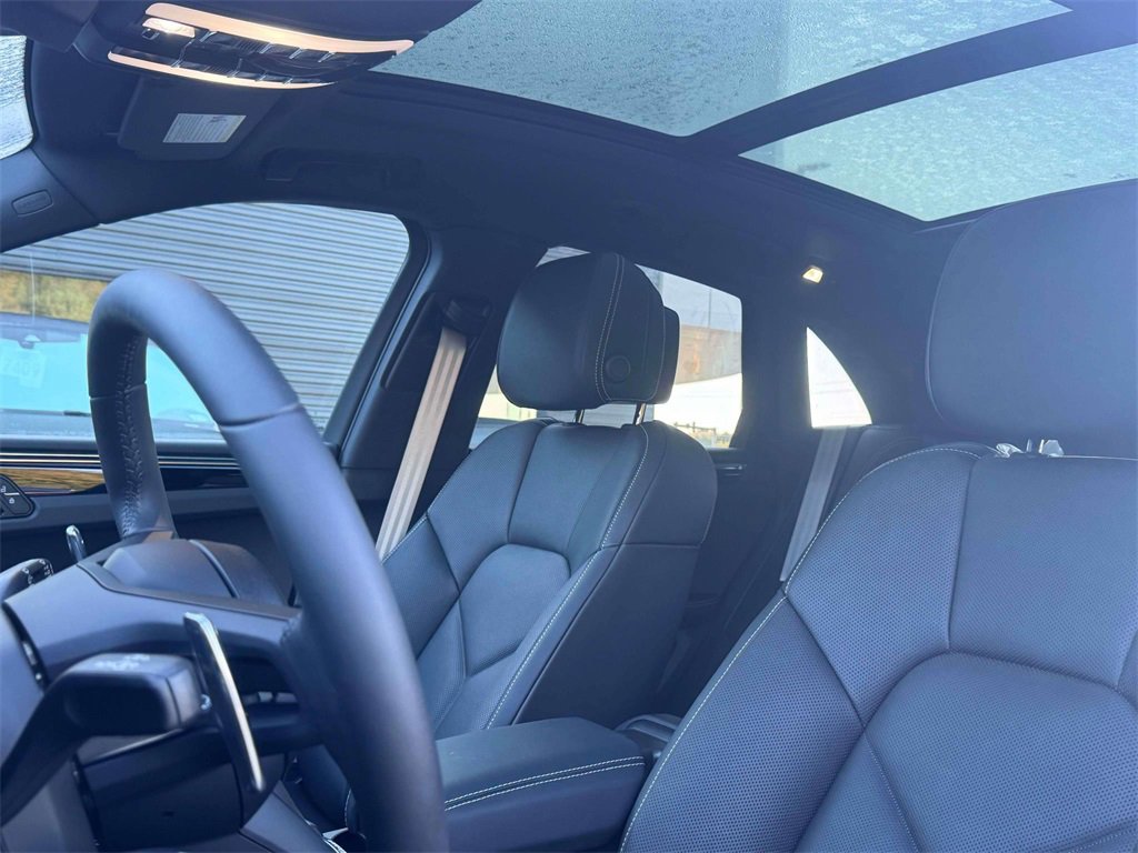 New 2025 Porsche Macan image 13