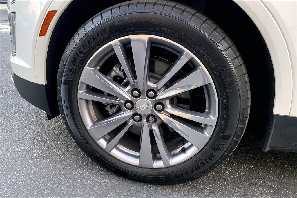 Used 2025 Cadillac XT5 Premium Luxury w/ LPO, Premium Carpet Package image 12