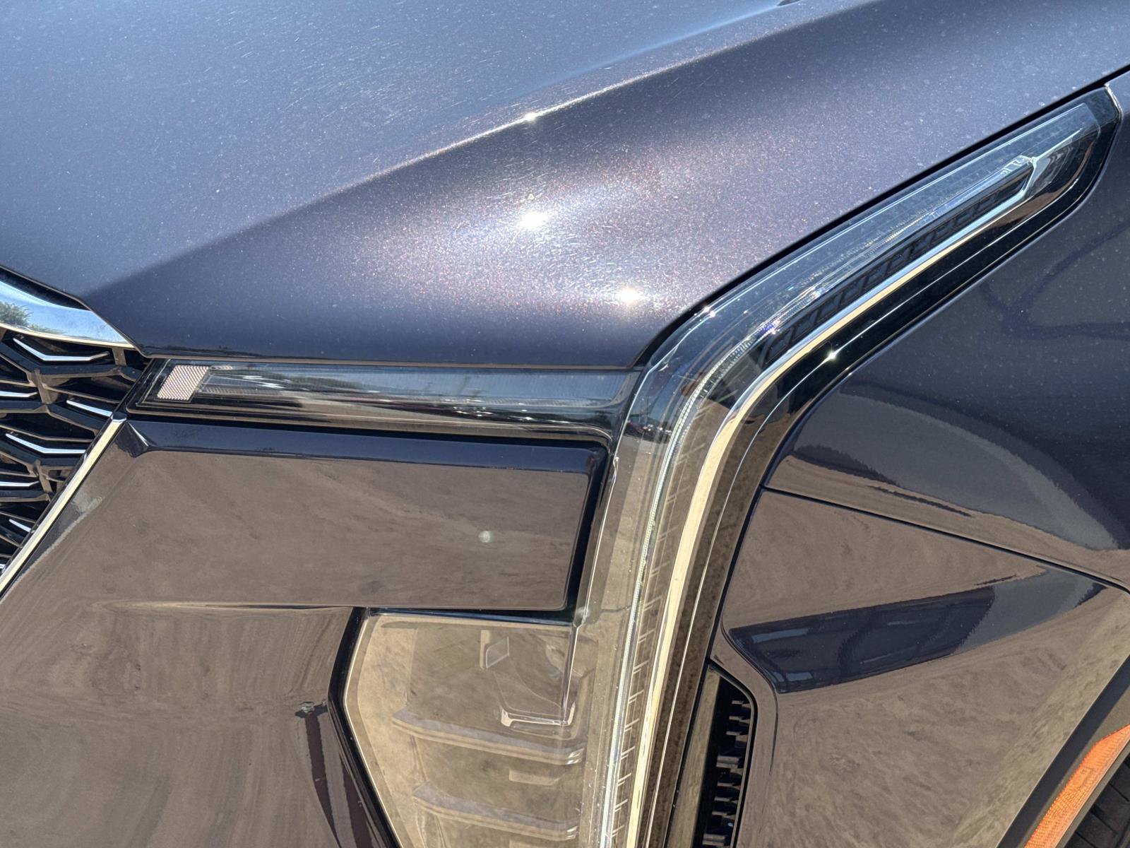 Used 2025 Cadillac XT4 Premium Luxury FWD image 9