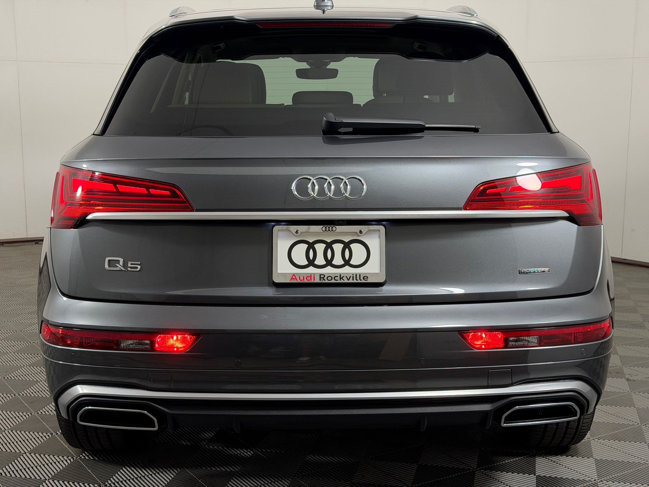 Certified 2022 Audi Q5 2.0T Premium Plus w/ Premium Plus Package AWD/4WD image 10
