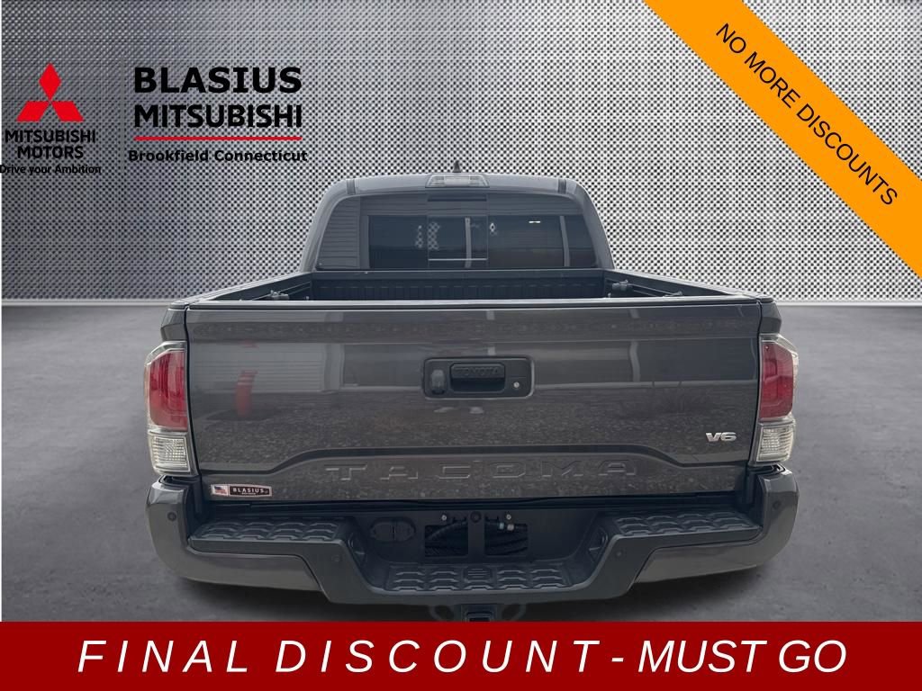 Used 2021 Toyota Tacoma TRD Sport w/ Technology Package image 13