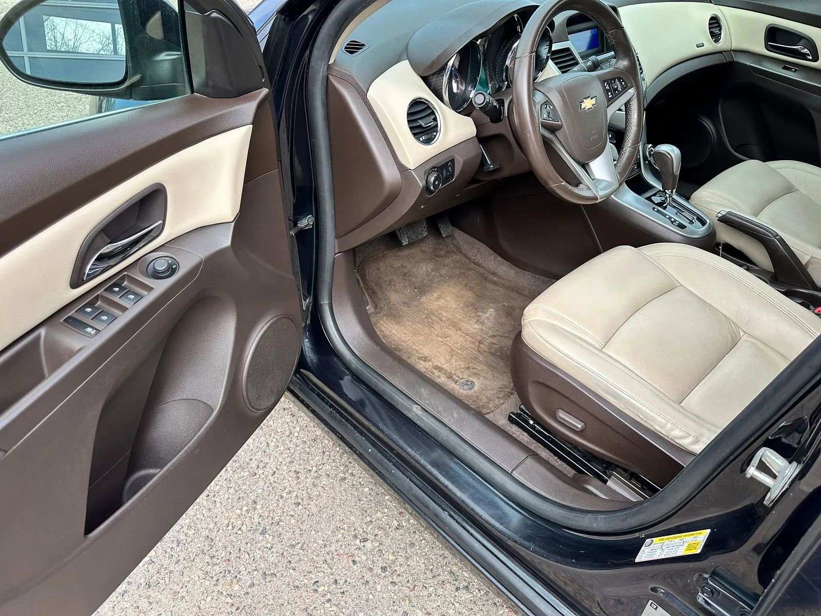 Used 2012 Chevrolet Cruze LTZ image 9