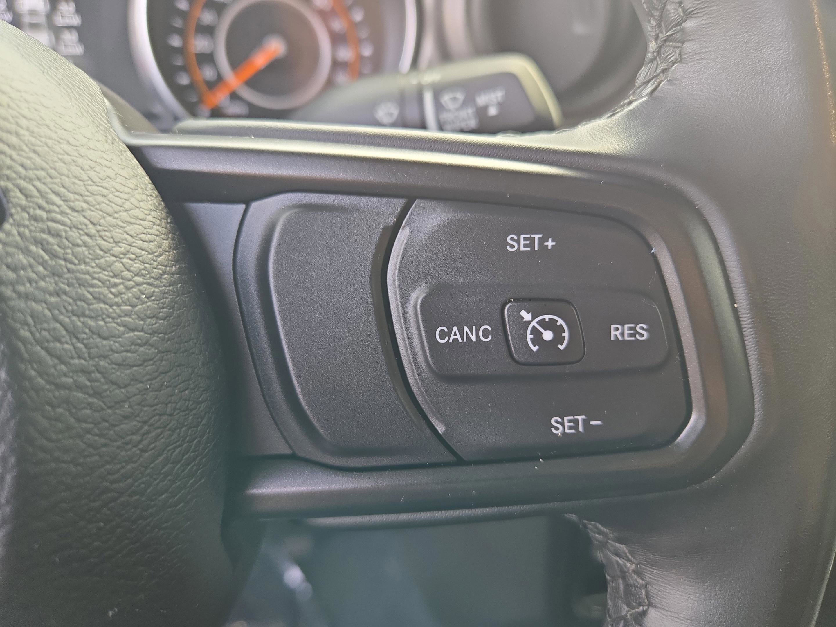 Used 2022 Jeep Gladiator Sport image 18
