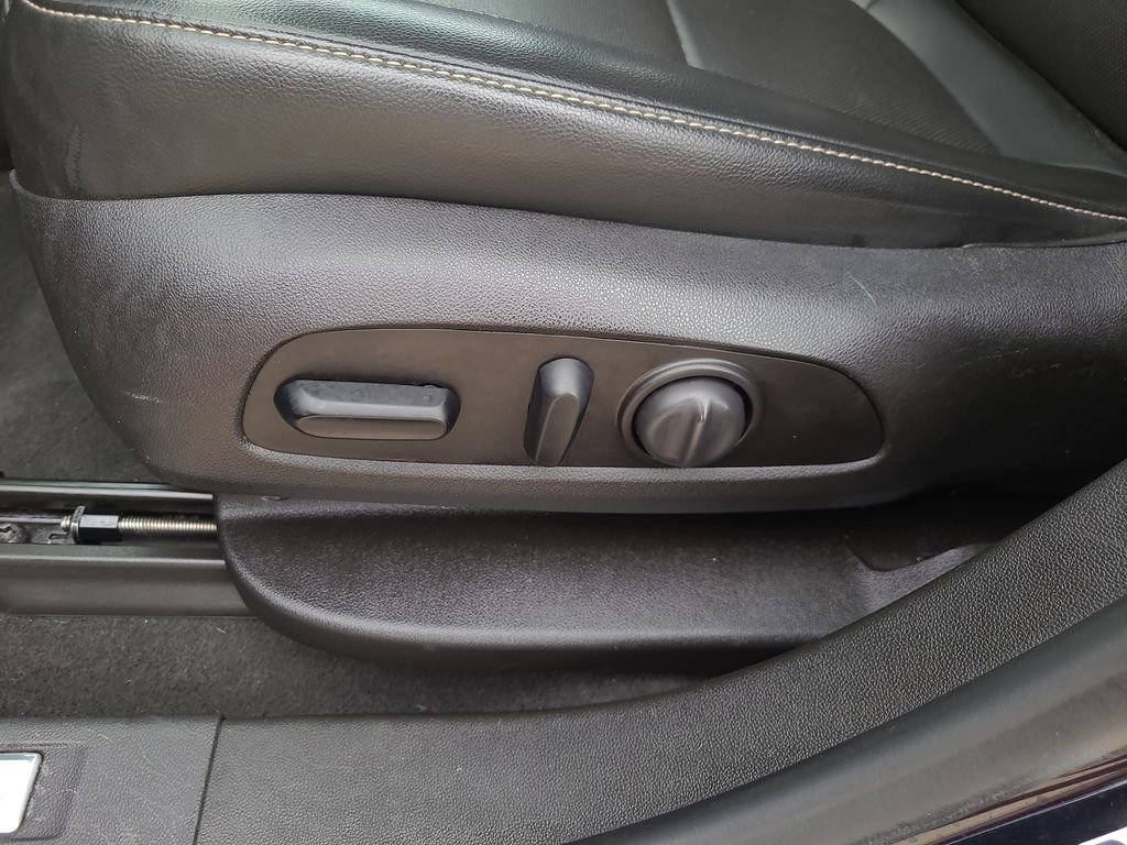 Used 2021 GMC Acadia SLT w/ Preferred Package FWD image 23