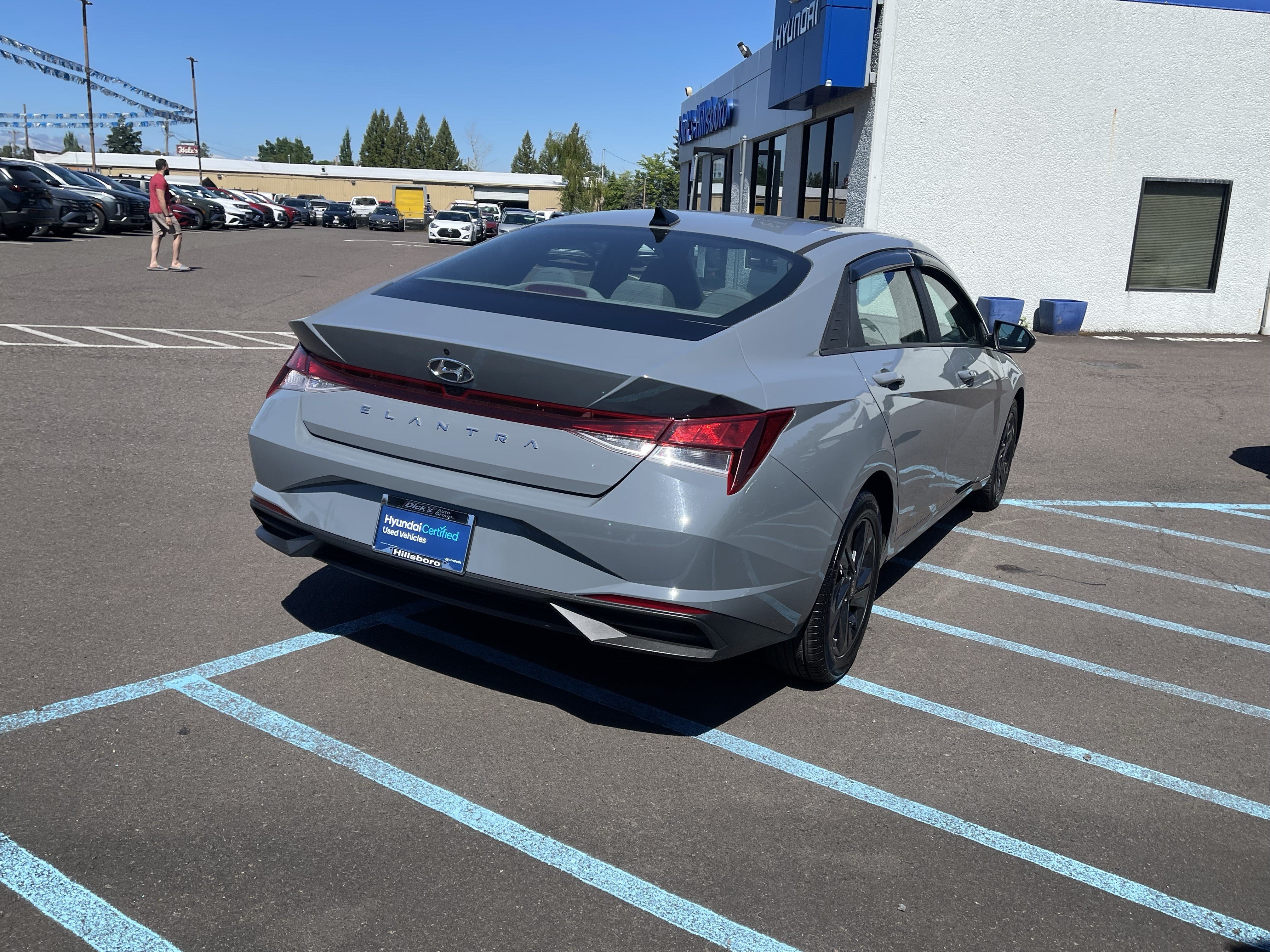 Certified 2022 Hyundai Elantra SEL w/ Convenience Package FWD image 5