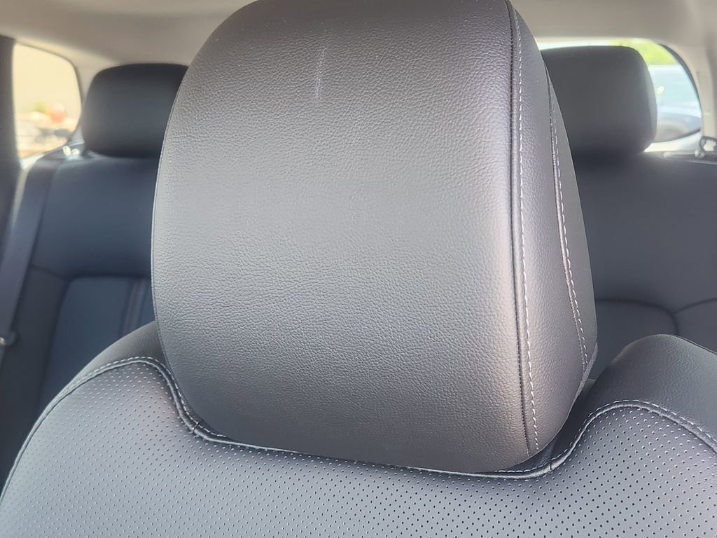 Used 2025 MAZDA CX-50 AWD 2.5 Hybrid w/ Premium Pkg image 24