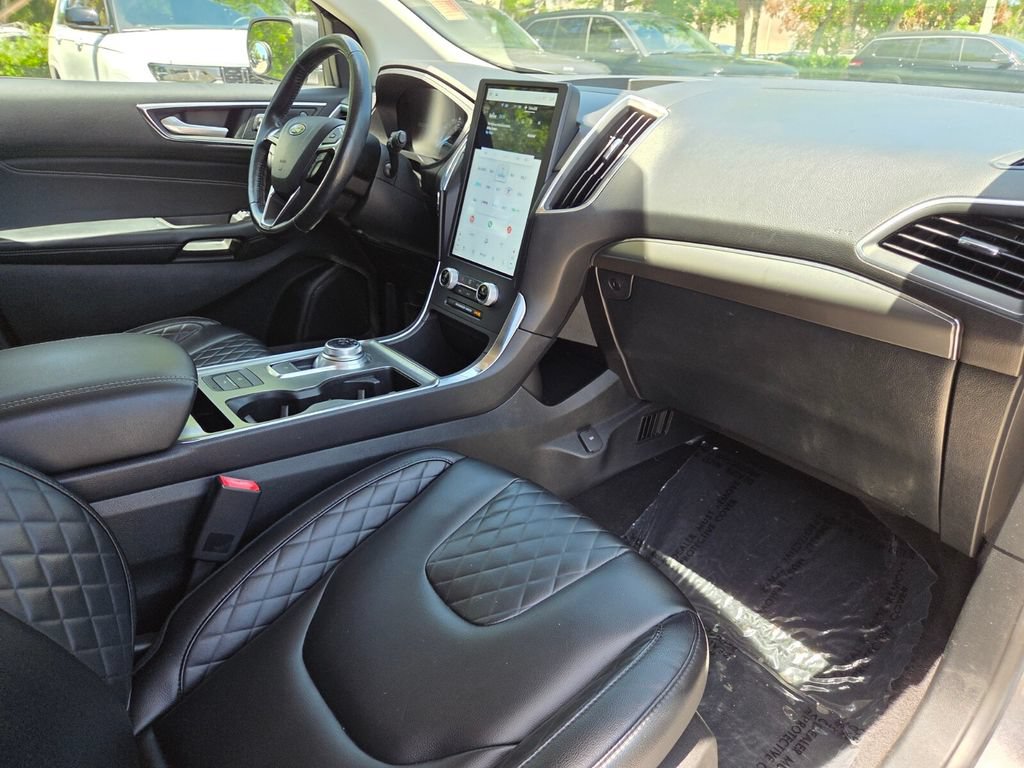 Used 2023 Ford Edge Titanium AWD/4WD image 14