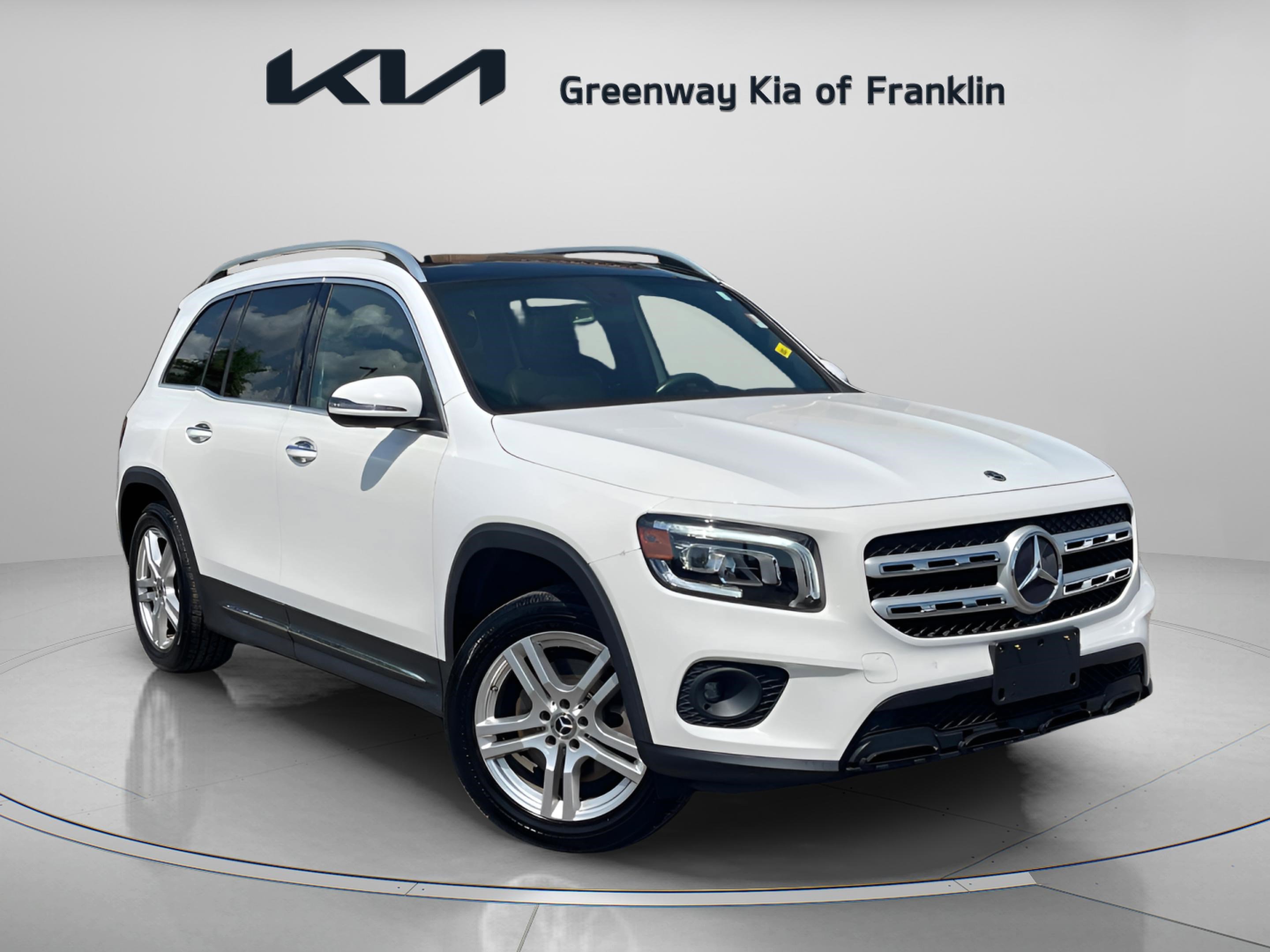 Used 2020 Mercedes-Benz GLB 250 4MATIC w/ Premium Package image 1