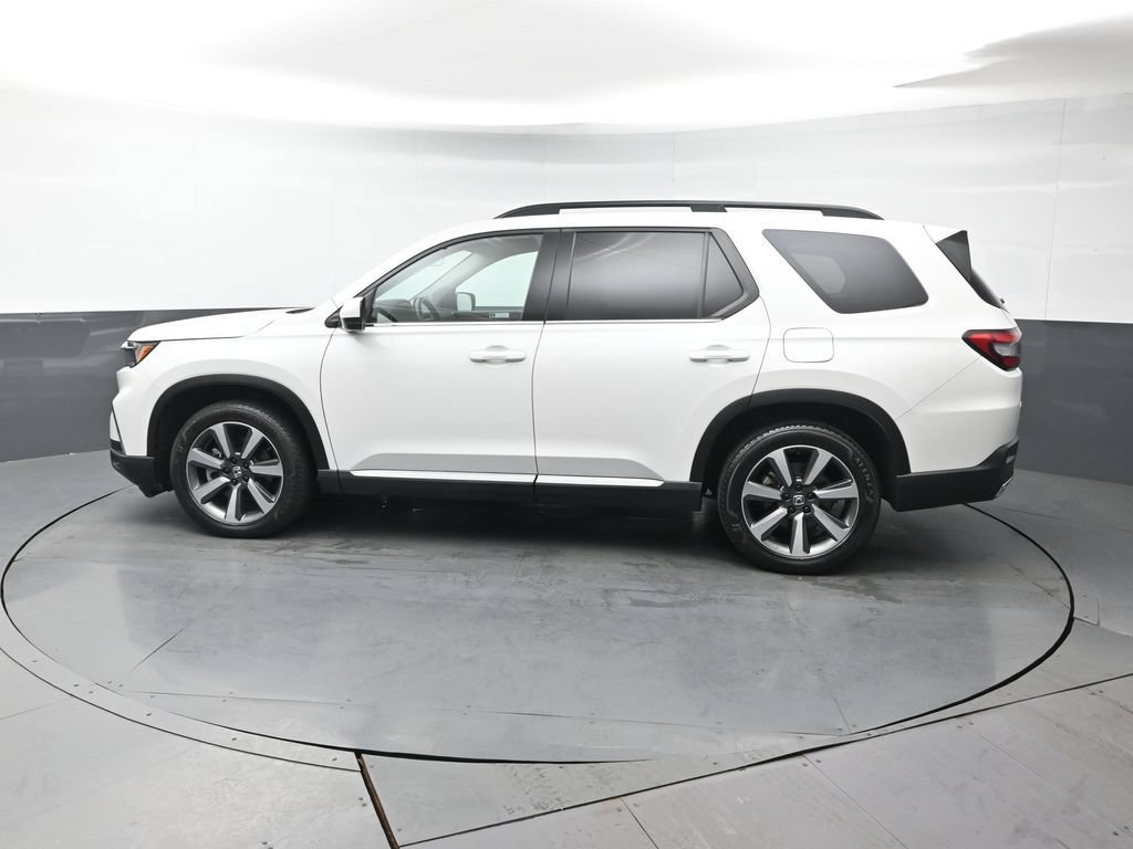 Certified 2023 Honda Pilot Elite image 3