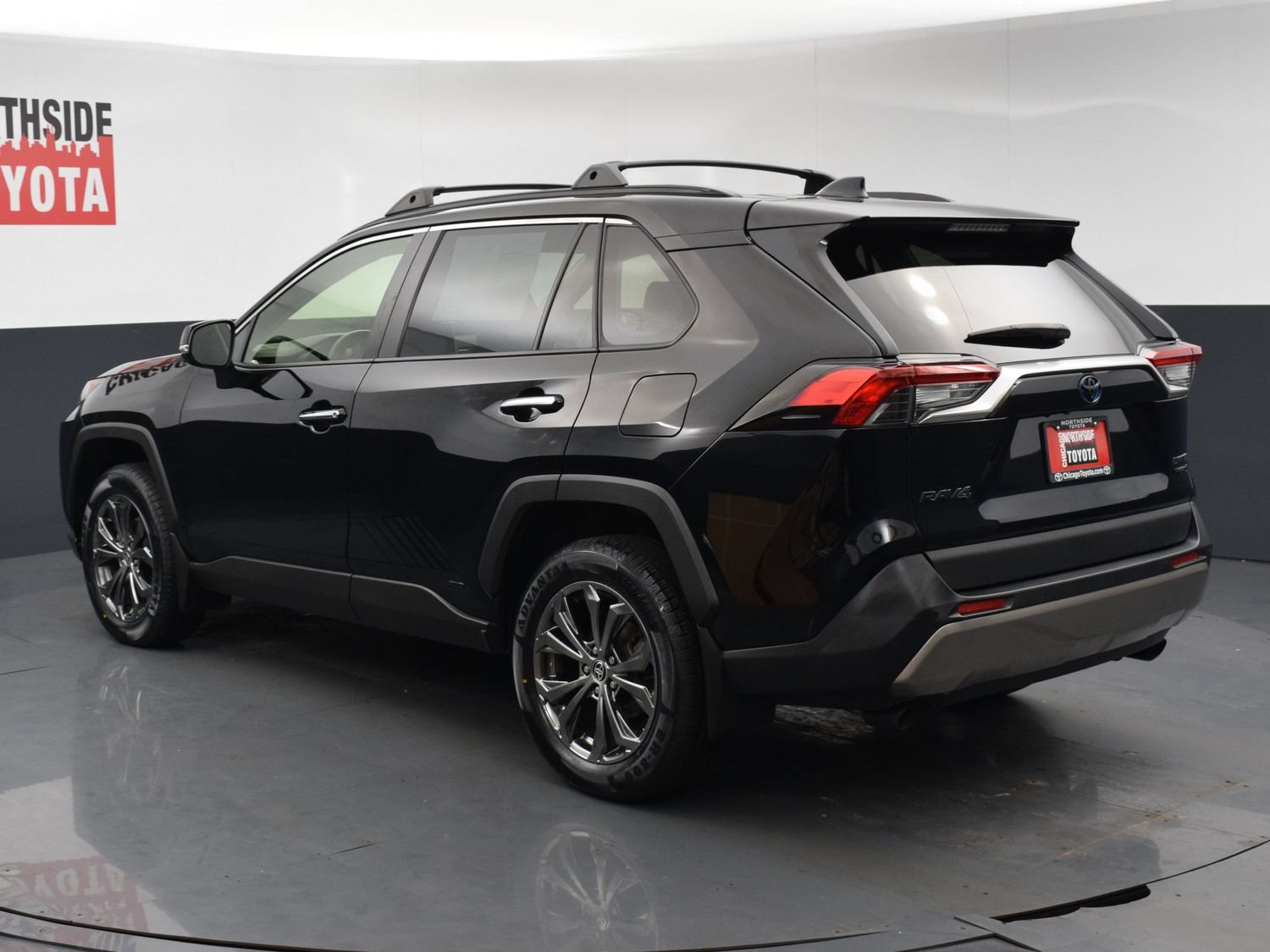 Used 2022 Toyota RAV4 Limited AWD/4WD image 3