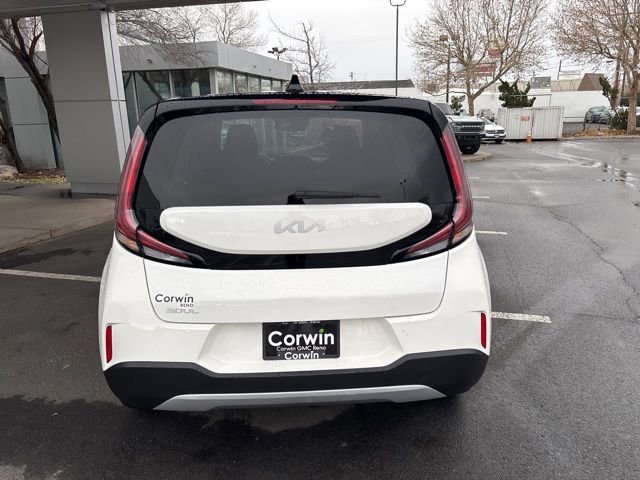 Used 2024 Kia Soul S image 9