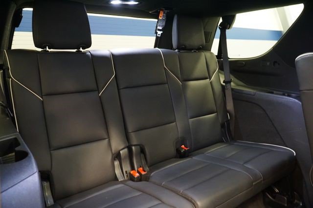 Certified 2025 Cadillac Escalade Premium Luxury AWD/4WD image 20