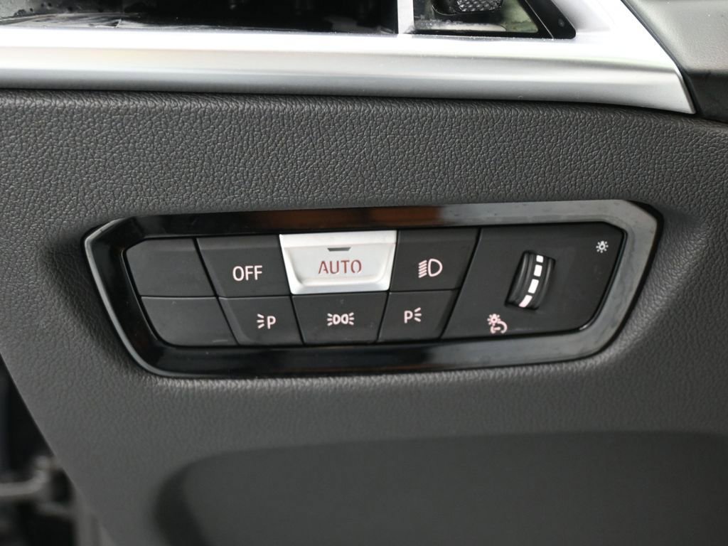 Used 2026 BMW M240i xDrive Coupe image 18