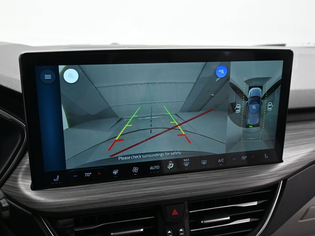 New 2025 Ford Escape SE w/ PHEV Premium Package image 18