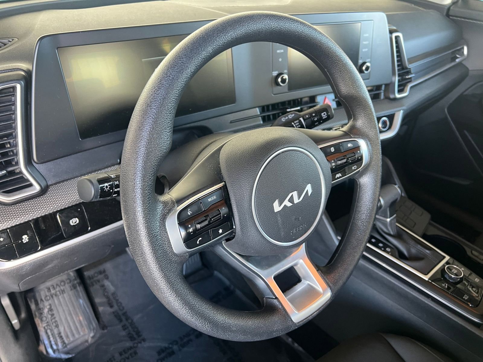 Used 2025 Kia Sportage LX FWD image 28