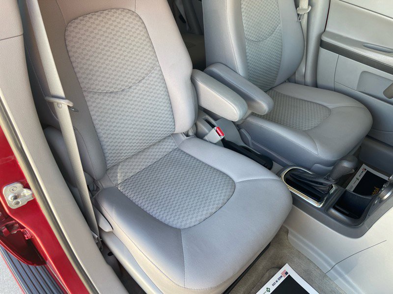 Used 2011 Chevrolet HHR LS image 39