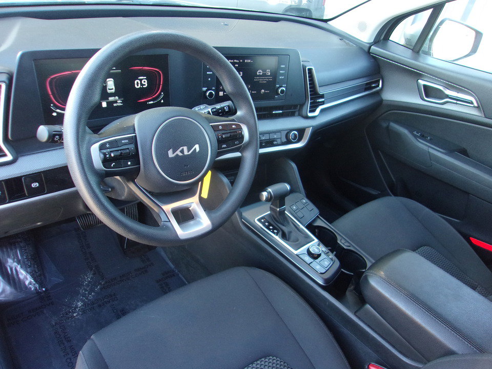 Used 2023 Kia Sportage LX image 10