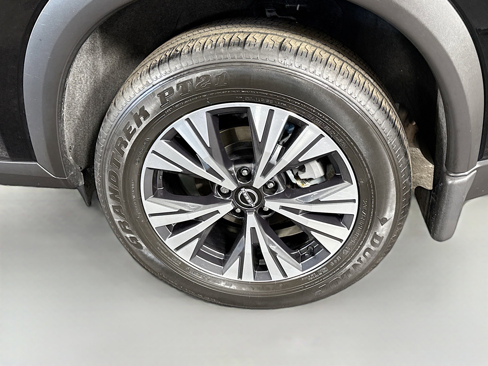 Used 2023 Nissan Rogue SV image 37