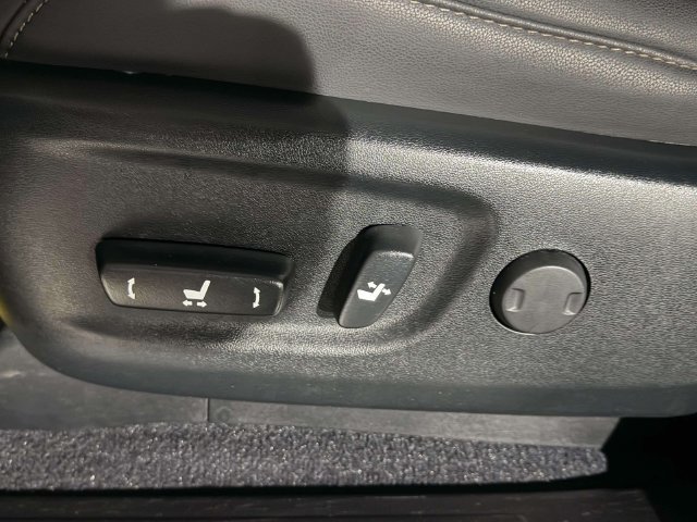Certified 2023 Lexus GX 460 Premium w/ Premium Package AWD/4WD image 21