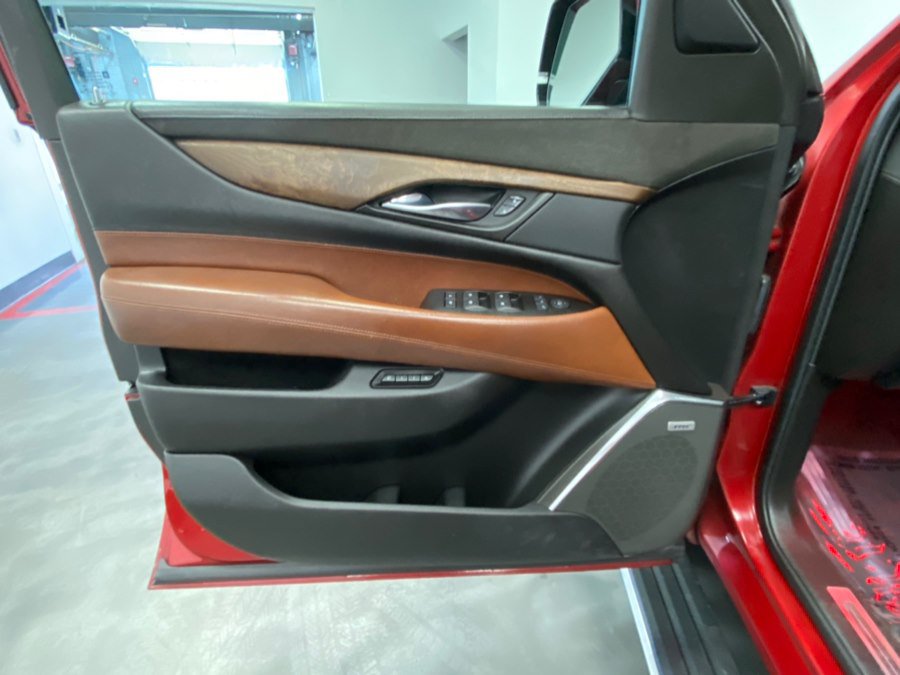 Used 2015 Cadillac Escalade ESV Premium AWD/4WD image 45