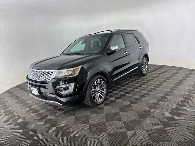 Used 2017 Ford Explorer Platinum AWD/4WD image 5