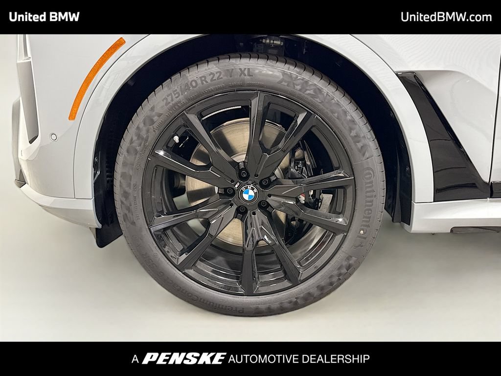 New 2027 BMW X7 xDrive40i w/ M Sport Package AWD/4WD image 2