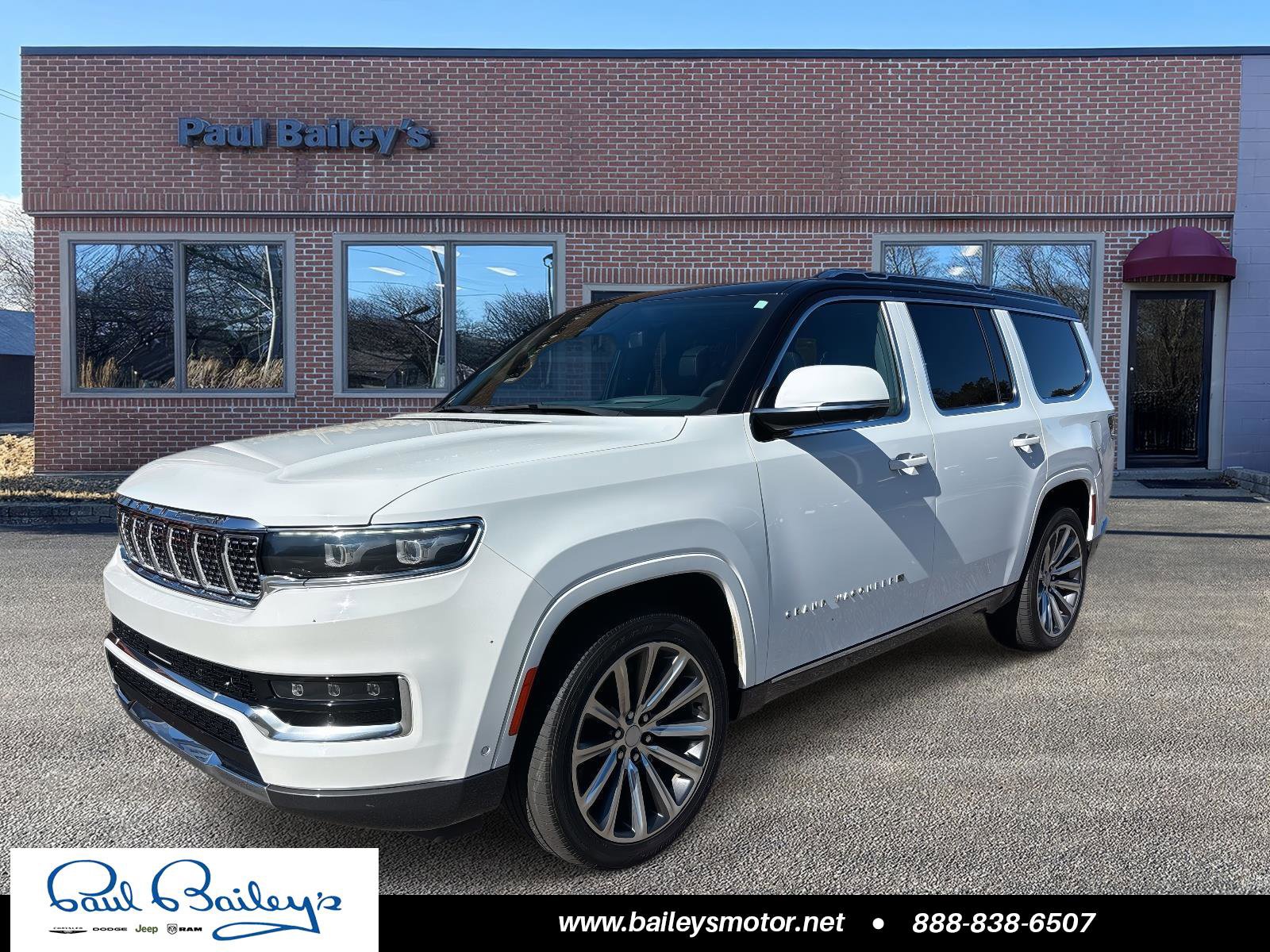 Used 2022 Jeep Grand Wagoneer Series II w/ Convenience Group III image 1